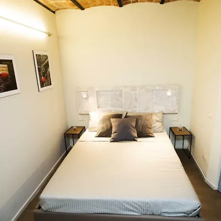 Home Suite Home * Neapol